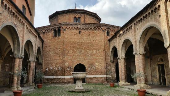 Bologna 18 Marzo Ore 10 Solo Per Over 60 Seven Le Sette Chiese Misteri Ed Enigmi All Interno Della Basilica Di Santo Stefano