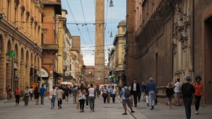 Bologna-riapre-Via-Rizzoli-bus-27-tornano-in-centro-storico2